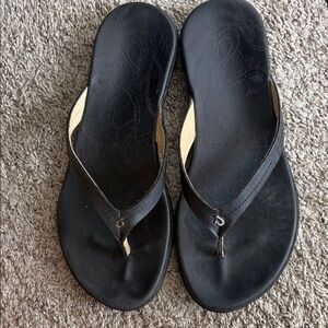 Women’s Luka honu black slippers size 7